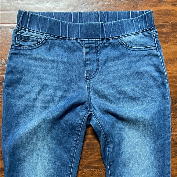 Women's Blue Jeans - Picture 2 of 8